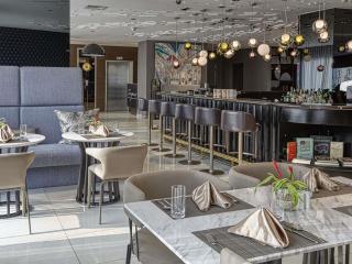 Novotel Suites Manila at Acqua - 3