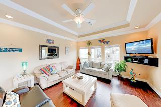 Escape Steps to Beach Large Deck Group Ready - 4