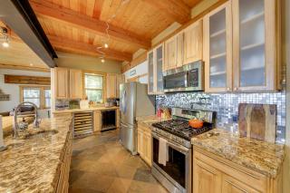 Lake Pend Oreille Oasis Home with Hot Tub and Games - 2