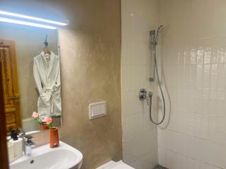Maison Zen 4 Suites, Private Indoor Pool, Jacuzzi & Gym, Central Marrakech - 2