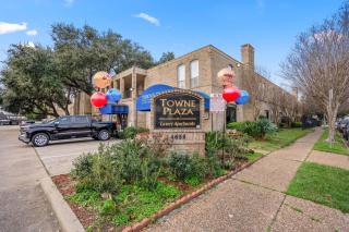 Towne Plaza Apartments #292 in the Galleria Area - 3