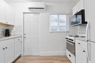 Modern Miami Studio Close to Wynwood & Downtown - 5