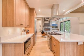 Shining Creek at Alpine Meadows by Tahoe Getaways - 4 BR w Creek Views, Hot Tub & Ski Shuttle! - 3