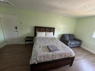 Spacious bright room in Prime Silicon valley location - 9