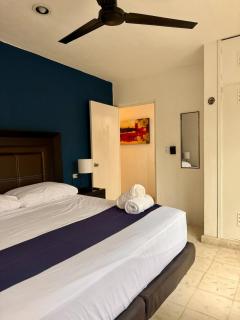 Stylish Apt for 5 Pool & Private Garden - 2