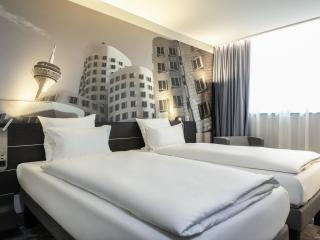 Novotel Duesseldorf Airport - 3