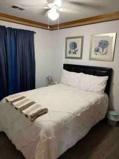 Cozy condo in Kansas City with no stairs! - 4