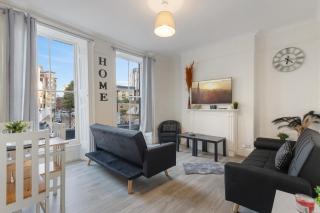 Cozy City Retreat with 4 bedrooms for up to 10 guests - 9