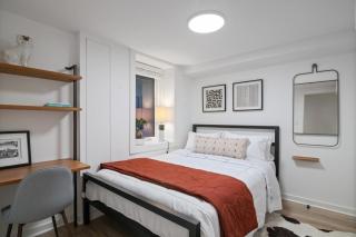 Modern 2 Bedroom City Retreat - 5
