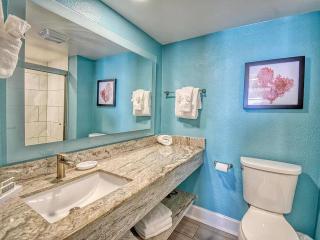 Luxury 3-Bedroom Oceanfront at Grand Cayman Resort - 7