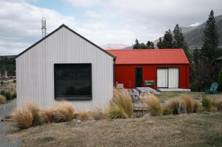 Backcountry hut with a modern twist - 3