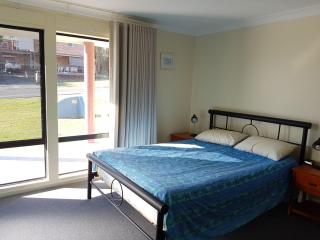 Whispering Seas Crescent Head - 3