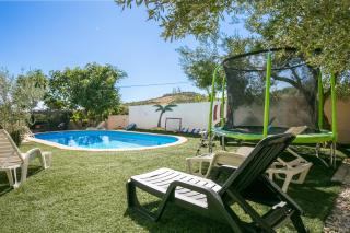 Family-friendly apartments with swimming pool Kastel Novi, Kastela - 22569 - 2