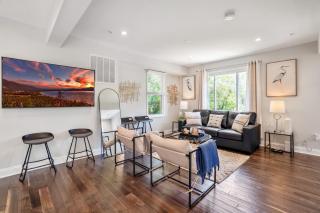 Walk to the stadium, downtown, West St - close to everything - Annapolis - 8