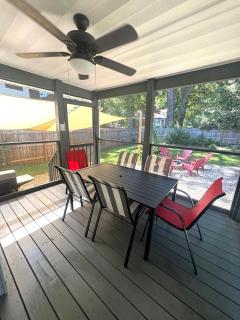 Charming 3 BDRM in Charlotte - 1 mile to Uptown - 7