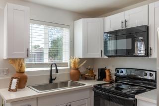 Casita Calma Guesthouse Mins to DT & Airport - 5