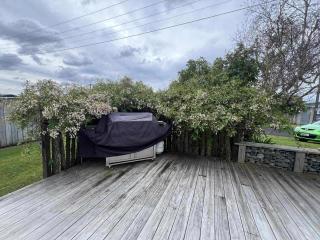 Hosts on the Coast Sea Breeze Retreat - 7