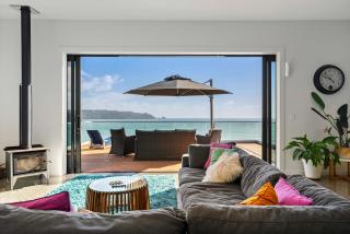 Oceanview Oasis - Home & Apartment - 9