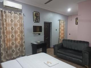 Woodedge Hotel and suites Ekwulobia - 9