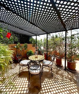 Rooftop Sun Pool Chic Apartment Perfect Stay - 9