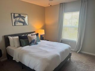 Beautiful Newly Decorated Home in Savannah/Pooler - 0