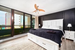 Stylish 2 Bedroom Executive Suite - 8