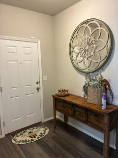 Your Honey Bee! Beautiful 2k sf! - 9