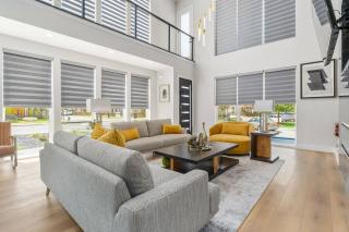 Luxurious 5 BD 5 BA Home|Rooftop + Hot tub + Grill - 9