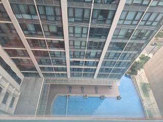 Modern BGC One Uptown 1BR near Grand Hyatt Uptown Mitsukoshi Malls and St Lukes Medical Center - 3