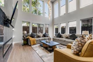 Luxurious Newly Built 5BR 5BA | Rooftop W/ Grill - 8