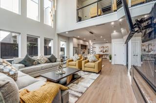 Luxurious Newly Built 5BR 5BA | Rooftop W/ Grill - 2