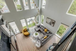 Luxury Newly Built 4 BR 4 Bath Home w/ Rooftop and Grill! - 8