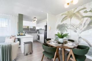 Beachfront Bliss 2BR Broadbeach - 5