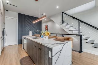 Luxury Newly Built 4 BR 4 Bath Home w/ Rooftop and Grill! - 2