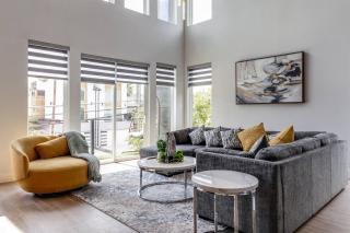 Luxury Newly Built 4 BR 4 Bath Home w/ Rooftop and Grill! - 1