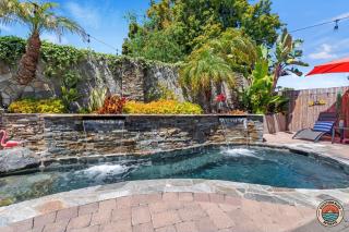 Oceanside Oasis Pool, Spa and Gym Bliss - 8