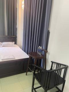 Nhà Nghỉ Nắng Vàng - 2