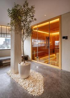 Metrolux City Contemporary Hotel - 3