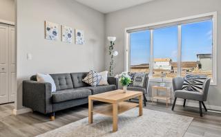 Cozy 3-Bedroom Family Retreat Home in Rangeview - 6