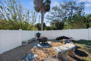 Charming Beachside Home Heated Pool Free Golf Cart - 3