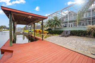 Salt Water Canal Home with Pool - 8