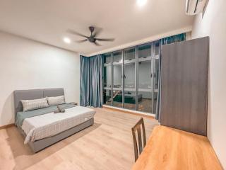 Starry x 3 Bedrooms l High Floor l Pool View l Netflix - 2