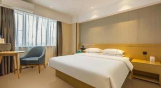 City Comfort Inn Liuzhou Wuxing Walking Street Zhonghuan Tower - 1