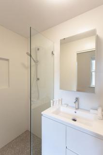 The Crown, Five Surry Hills - 3