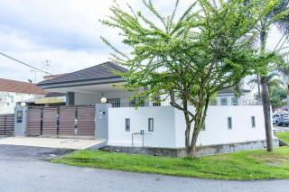 Sentosa JB Town 3BR Landed House KTV Mahjong & Event - 3