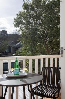 The Crown, Four Surry Hills - 1