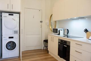 The Crown, Six Surry Hills Isyd - 4