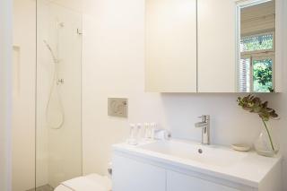 The Crown, Three Surry Hills - 2