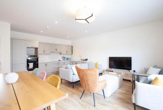 Modern 3BR Split Level Home with Balcony Dublin 16 - 1