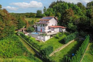 Riverside House with Pool and Hot Tub - Happy Rentals - 0